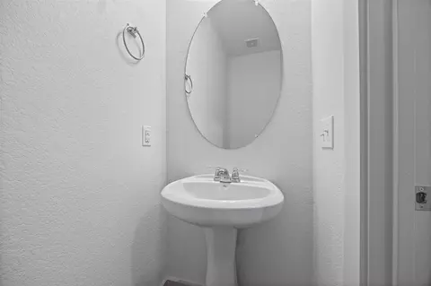 Bath - 2303 Capulet St, Austin, TX 78741 photo 1 of 3