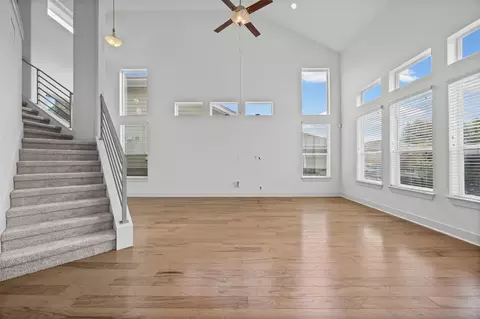 Living - 2303 Capulet St, Austin, TX 78741 photo 3 of 3