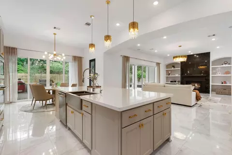 Kitchen - 25031 Karacabey Ct, Spring, TX 77389 photo 3 of 4