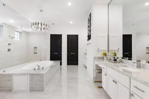 Bath - 25031 Karacabey Ct, Spring, TX 77389 photo 3 of 5