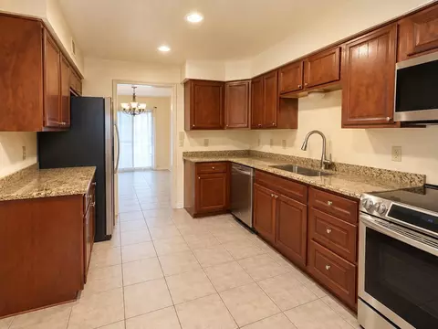 8357 Nairn St, Houston, TX 77074