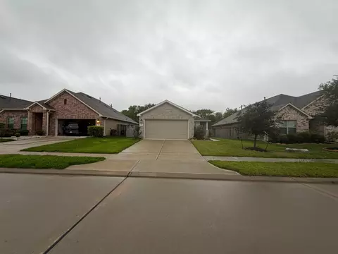 1174 Filly Creek Dr, Alvin, TX 77511