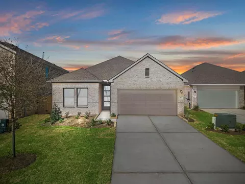 3627 Atlas Point Ln, Angleton, TX 77515