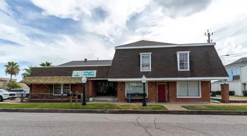 910 Moody Ave, Galveston, TX 77550
