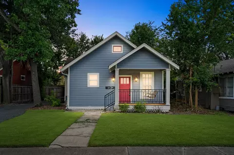 704 E 11th 12 St, Houston, TX 77008