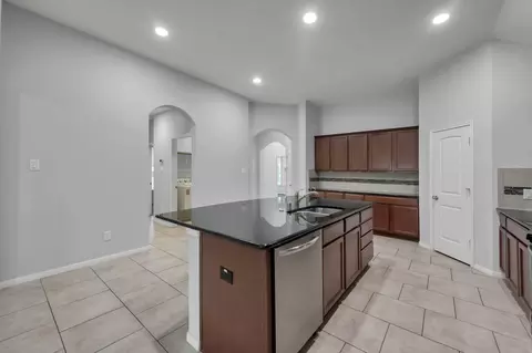 Entry Way - 5615 Glenfield Spring Ln, Spring, TX 77389 photo 6 of 9