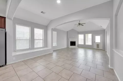 Living - 5615 Glenfield Spring Ln, Spring, TX 77389 photo 1 of 4
