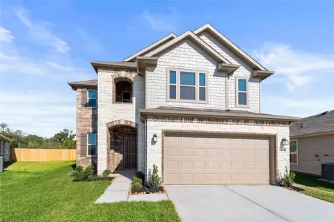 1403 Grand Olympia Dr, Fresno, TX 77545
