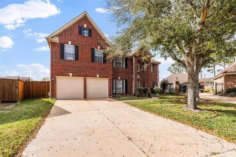 4206 Arboretum Dr, Pasadena, TX 77505