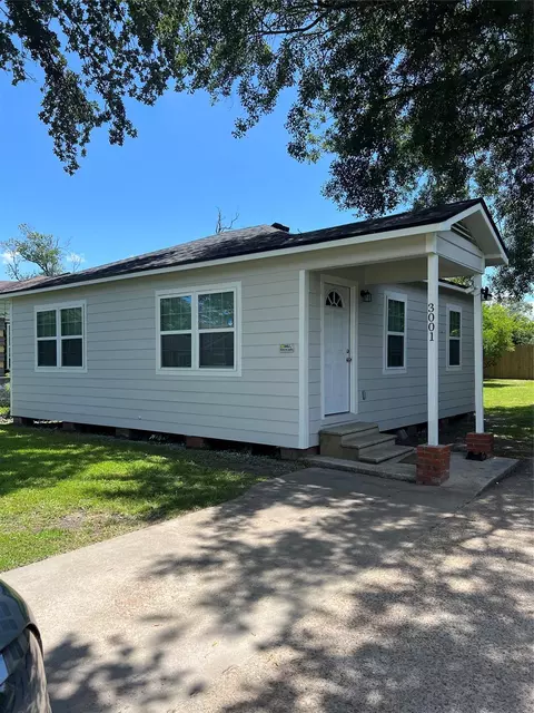 3001 Austin St, Orange, TX 77630