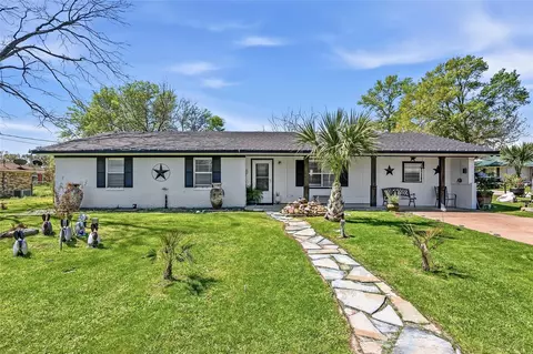 411 N Commerce St, Madisonville, TX 77864