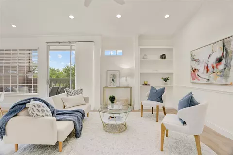 2111 Welch St #A331, Houston, TX 77019