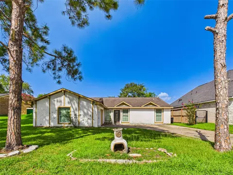 11419 Blackhawk Blvd, Houston, TX 77089