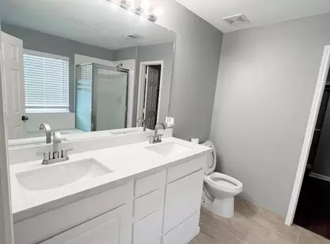 Bath - 5007 Amorgas Isle Dr, Spring, TX 77388 photo 2 of 4