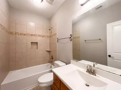Bath - 31403 Imperial Bluff Ct, Spring, TX 77386 photo 3 of 5