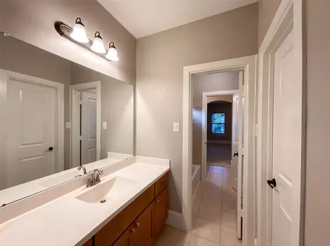 Bath - 31403 Imperial Bluff Ct, Spring, TX 77386 photo 4 of 5
