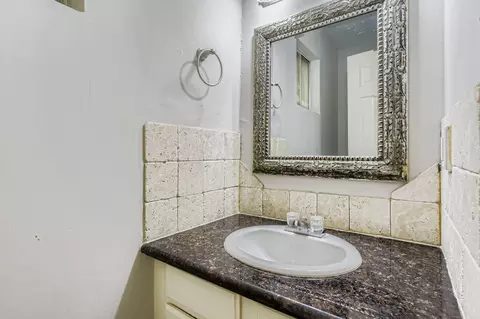 Bath - 9506 Landry Blvd, Spring, TX 77379 photo 1 of 4
