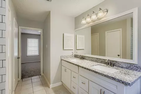 Bath - 9506 Landry Blvd, Spring, TX 77379 photo 3 of 4