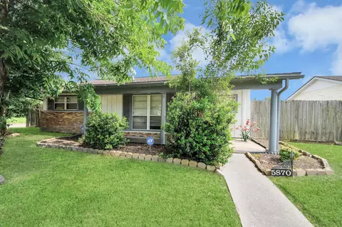 5870 Overdale St, Houston, TX 77033