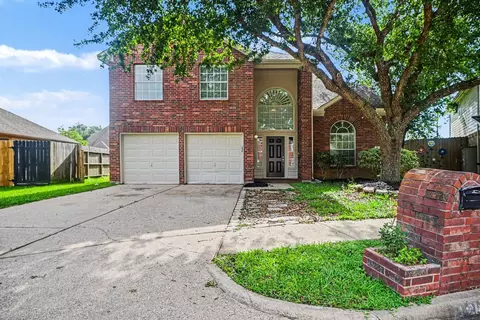 5123 Chase Park Gate St, Bacliff, TX 77518