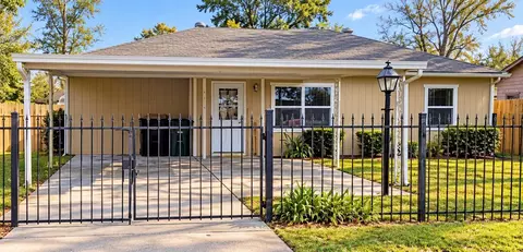 7617 Delavan Dr, Houston, TX 77028