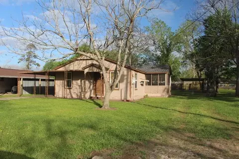 707 Alice St, Sweeny, TX 77480
