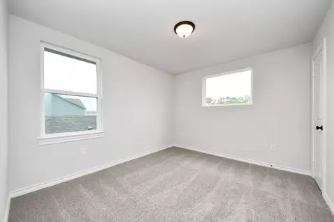 Bedroom - 18724 Loom Dr, Conroe, TX 77306 photo 5 of 13