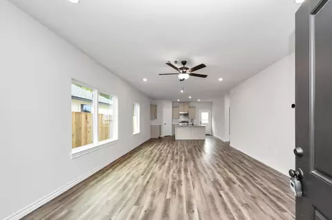 Living - 18724 Loom Dr, Conroe, TX 77306 photo 1 of 4