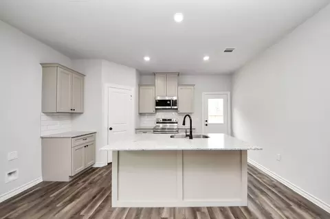 Kitchen - 18724 Loom Dr, Conroe, TX 77306 photo 1 of 5