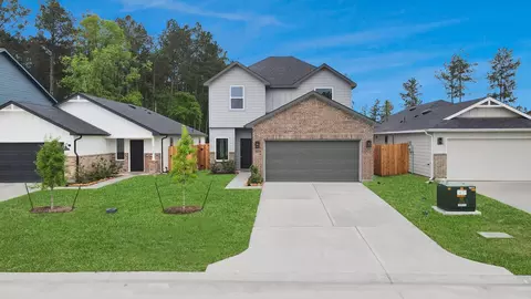 Exterior - 18724 Loom Dr, Conroe, TX 77306 photo 3 of 8