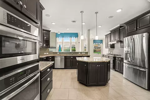 Kitchen - 3810 Everly Bend Dr, Spring, TX 77386 photo 3 of 4