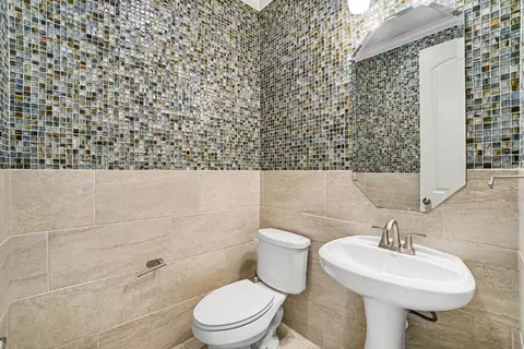 Bath - 3810 Everly Bend Dr, Spring, TX 77386 photo 1 of 8