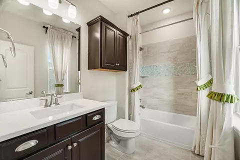 Bath - 3810 Everly Bend Dr, Spring, TX 77386 photo 5 of 8
