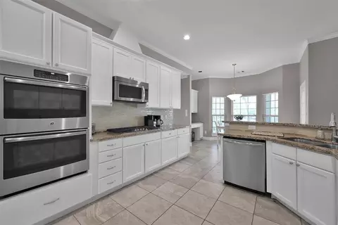 804 Stone Mountain Dr, Conroe, TX 77302 photo 1