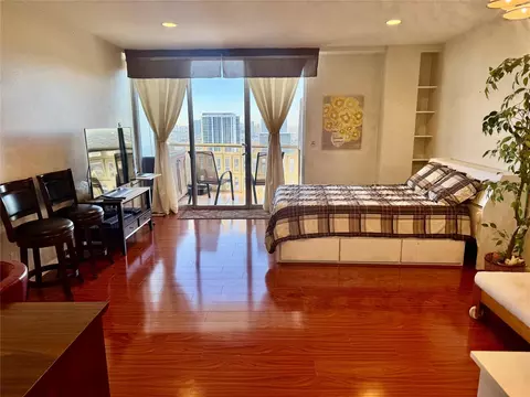 2016 Main St #2510, Houston, TX 77002