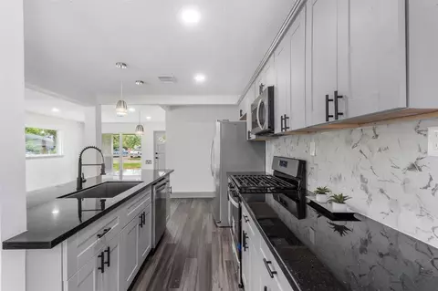 702 Pennington St, Houston, TX 77022