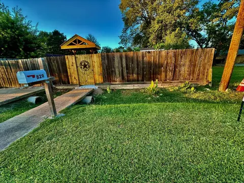 829 Timkin Rd, Tomball, TX 77375