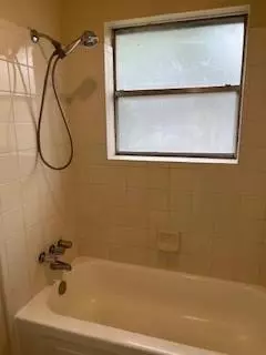 Bath - 4818 Roserock Ln, Spring, TX 77388 photo 1 of 2