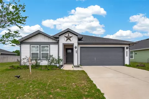 1030 Great Barracuda Ln, Alvin, TX 77511