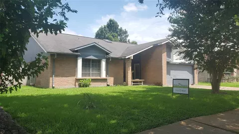 7131 Camino Verde Dr, Houston, TX 77083