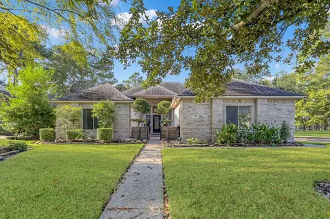 192 Monterrey Rd W, Montgomery, TX 77356