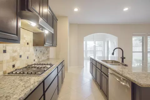 Kitchen - 8119 Spreadwing St, Conroe, TX 77385 photo 4 of 6