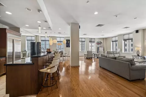 914 Main St #801, Houston, TX 77002