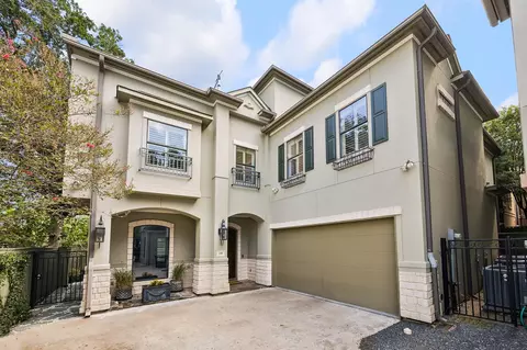 Exterior - 24 Hackberry Ln #B, Houston, TX 77027 photo 1 of 11