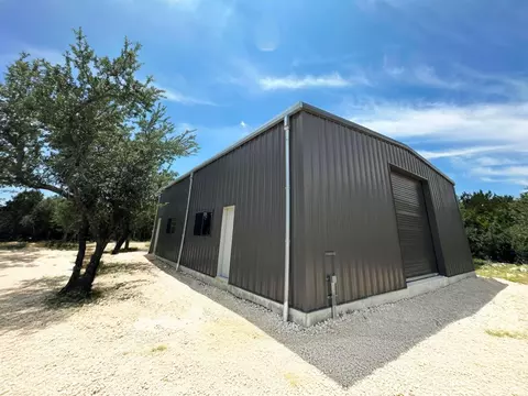 1 Avian Dr, San Marcos, TX 78666