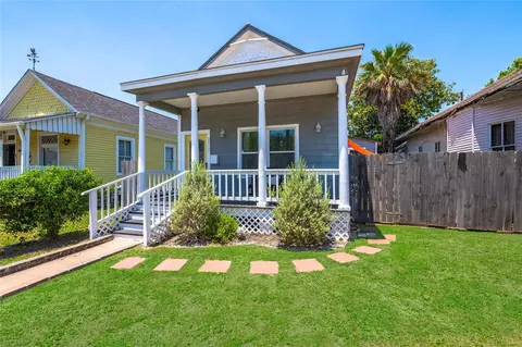 2912 Avenue N 12, Galveston, TX 77550