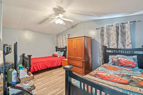 Bedroom - 16320 Summit Oaks Dr, Conroe, TX 77303 photo 2 of 4