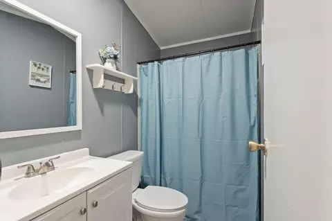 Bath - 16320 Summit Oaks Dr, Conroe, TX 77303 photo 1 of 4