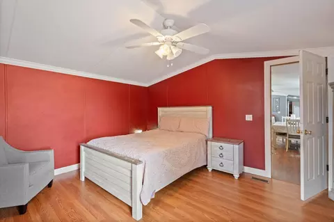 Bedroom - 16320 Summit Oaks Dr, Conroe, TX 77303 photo 4 of 4