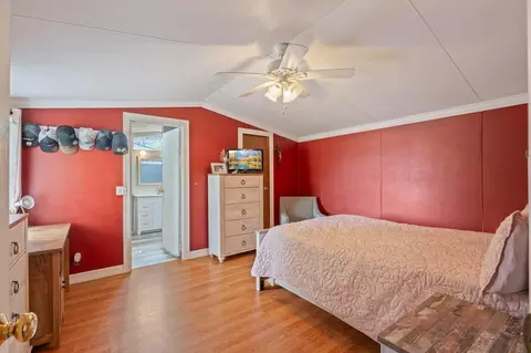Bedroom - 16320 Summit Oaks Dr, Conroe, TX 77303 photo 3 of 4